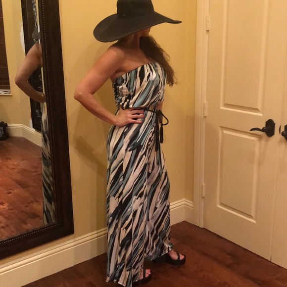 Ariella strapless paint suit - Picture 2 of 6